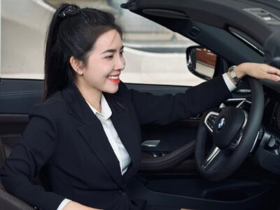 sale bmw hanh Giới Thiệu